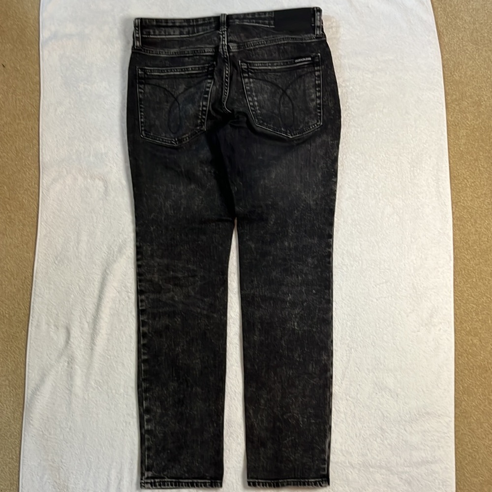 Calvin Klein Jeans, Black Distressed Denim, Slim Fit size 31x30 - Picture 6 of 6